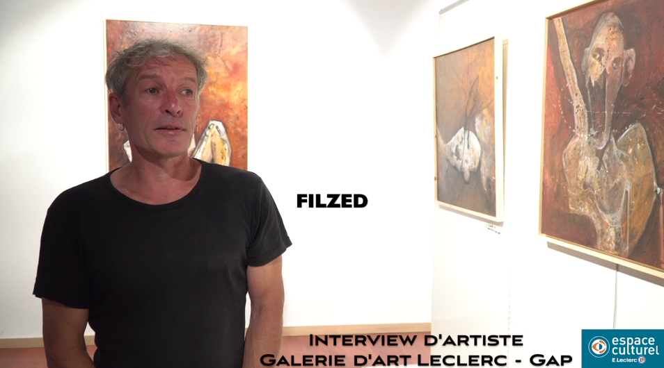 Artiste peintre Filzed expose dans la galerie d'art Leclerc à Gap