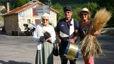 Figurants gestes et savoirs d'autrefois